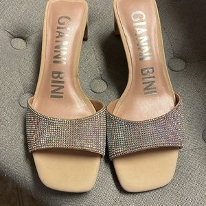 Gianni Bini sandals